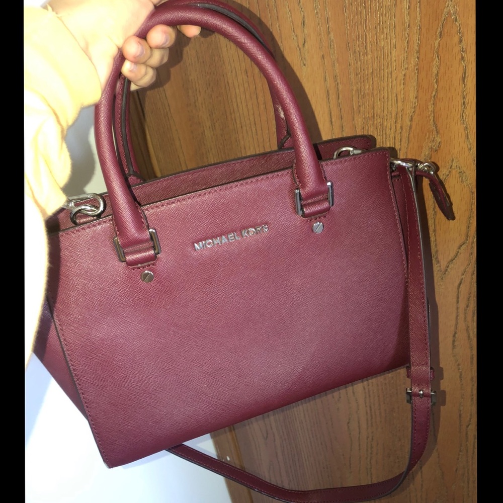 MK PURSE